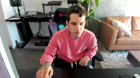 Snapshot of pierrefitch chatting on March 3, 4:56 pm Pierre Fitch online show from March 3, 4:56 pm