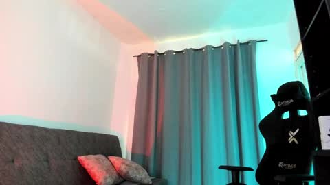 Snapshot of pierrevidal chatting on April 1, 1:41 pm Pierre online show from April 1, 1:41 pm