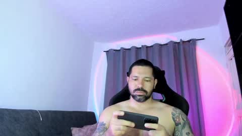 Snapshot of pierrevidal chatting on May 15, 11:01 pm Pierre online show from May 15, 11:01 pm