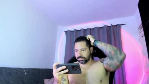 Snapshot of pierrevidal chatting on May 15, 11:45 pm Pierre online show from May 15, 11:45 pm