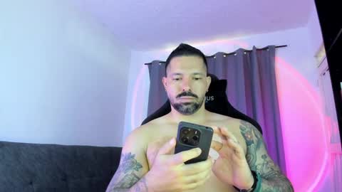 Snapshot of pierrevidal chatting on May 17, 6:04 pm Pierre online show from May 17, 6:04 pm