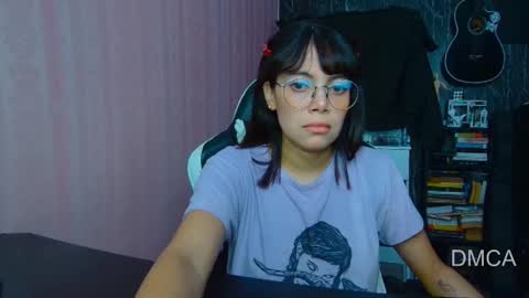 Snapshot of piixiie_d_oll chatting on September 29, 2:27 am Andrea G online show from September 29, 2:27 am