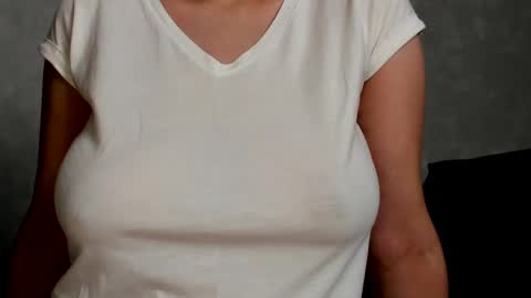 PikaNikaAh online show from December 22, 10:25 pm