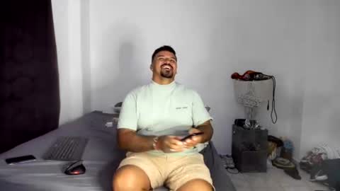 pikoro_gomez online show from July 30, 12:42 am
