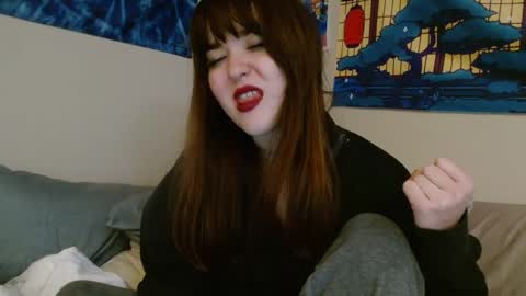PilloGoddess online show from December 4, 2:48 pm