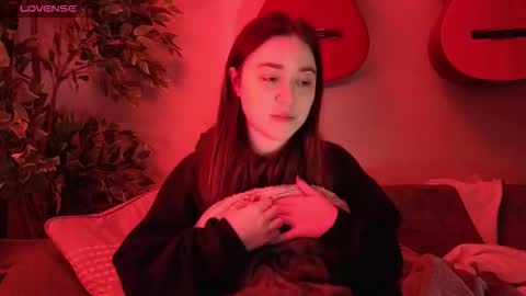 Snapshot of pillogoddess chatting on January 11, 12:43 pm PilloGoddess online show from January 11, 12:43 pm