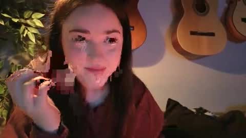 Snapshot of pillogoddess chatting on March 8, 3:54 am PilloGoddess online show from March 8, 3:54 am