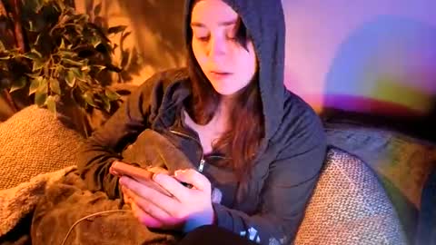 Snapshot of pillogoddess chatting on May 31, 7:26 am PilloGoddess online show from May 31, 7:26 am
