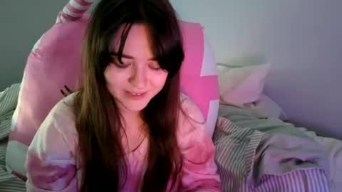 Snapshot of pillogoddess chatting on June 14, 2:20 am PilloGoddess online show from June 14, 2:20 am