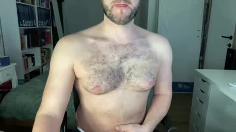 pilou online show from March 14, 8:14 pm