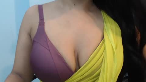 Snapshot of pilowprincess chatting on June 2, 6:54 pm Sayra online show from June 2, 6:54 pm