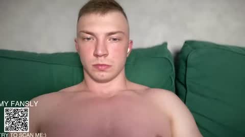 Snapshot of pimple_gang chatting on June 18, 9:41 pm Sasha online show from June 18, 9:41 pm