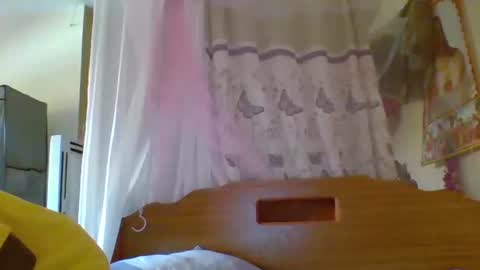 pinah1997 online show from June 8, 10:04 am