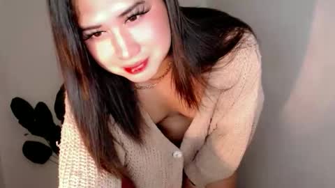 Snapshot of pinay_ivy chatting on April 14, 12:49 am Ivy Morningstar online show from April 14, 12:49 am