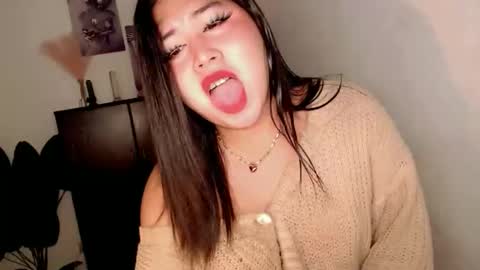 Snapshot of pinay_ivy chatting on May 22, 1:57 am Ivy Morningstar online show from May 22, 1:57 am