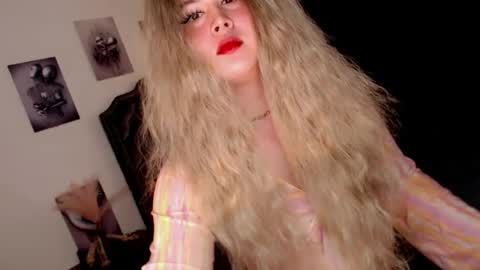 Ivy Morningstar online show from July 19, 1:09 am