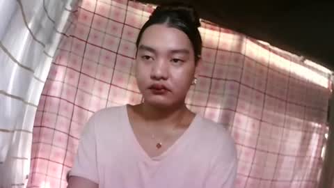 Snapshot of pinay_janella10 chatting on November 1, 4:25 am pinay_janella10 online show from November 1, 4:25 am