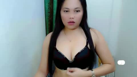 Snapshot of pinay_juliet chatting on March 26, 11:49 am pinay_juliet online show from March 26, 11:49 am