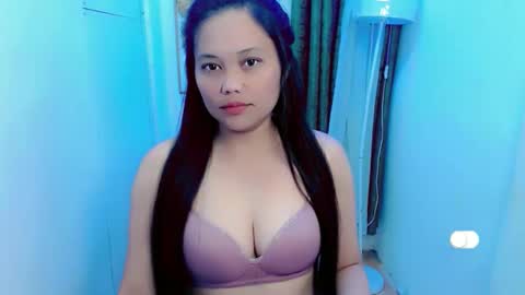 Snapshot of pinay_juliet chatting on March 27, 11:10 am pinay_juliet online show from March 27, 11:10 am