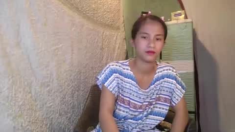 Snapshot of pinay_maex chatting on February 21, 3:32 pm mae online show from February 21, 3:32 pm