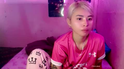 Snapshot of pinay_romancee chatting on February 14, 1:35 am pinay_romancee online show from February 14, 1:35 am