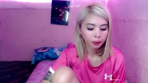 Snapshot of pinay_romancee chatting on February 17, 10:56 am pinay_romancee online show from February 17, 10:56 am