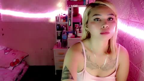 Snapshot of pinay_romancee chatting on March 22, 9:13 am pinay_romancee online show from March 22, 9:13 am