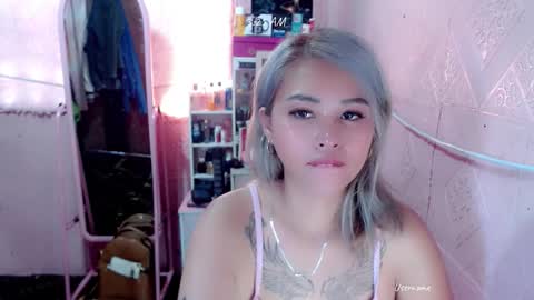 Snapshot of pinay_romancee chatting on March 27, 7:25 am pinay_romancee online show from March 27, 7:25 am