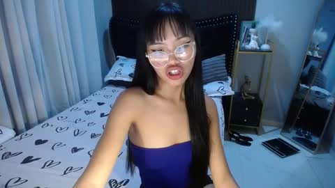 dee online show from February 17, 9:35 am