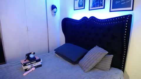 Snapshot of pinay_slutx chatting on November 15, 12:41 am dee online show from November 15, 12:41 am