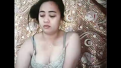 Snapshot of pinayexoticbeauty21 chatting on December 14, 9:52 pm pinayexoticbeauty21 online show from December 14, 9:52 pm