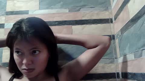 Snapshot of pinayhairyflower chatting on February 25, 2:33 pm Nica online show from February 25, 2:33 pm