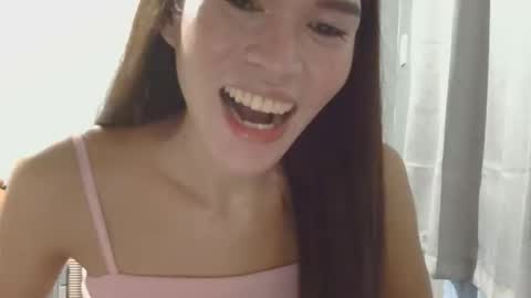 Snapshot of pinayjessaxxx chatting on April 30, 10:21 am pinayjessaxxx online show from April 30, 10:21 am