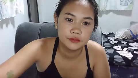 Snapshot of pinayligaya22 chatting on October 31, 11:55 am JOY online show from October 31, 11:55 am