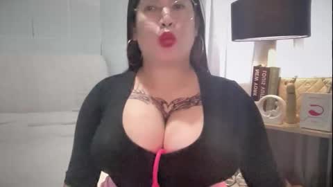 pinayloves online show from September 11, 2:00 am
