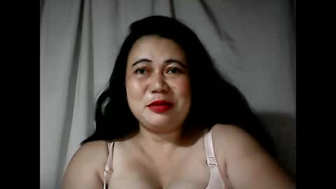 pinaymama12345 online show from September 14, 10:42 pm