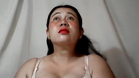 Snapshot of pinaymama12345 chatting on July 4, 12:06 am pinaymama12345 online show from July 4, 12:06 am