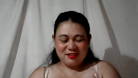 Snapshot of pinaymama12345 chatting on July 11, 12:13 am pinaymama12345 online show from July 11, 12:13 am