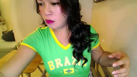 Snapshot of pinaymorena69 chatting on September 28, 12:10 pm Just cath online show from September 28, 12:10 pm