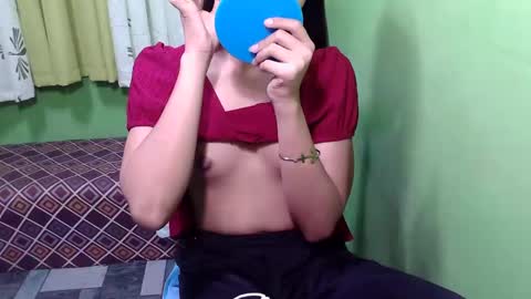 Snapshot of pinaymorena_rhowe chatting on January 6, 2:47 pm pinaymorena_rhowe online show from January 6, 2:47 pm