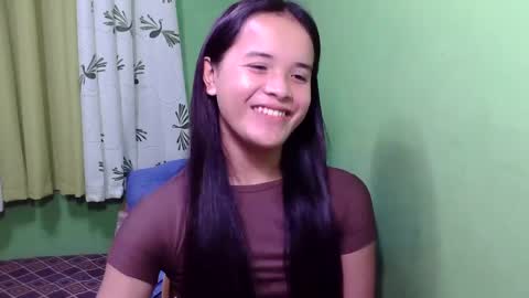 Snapshot of pinaymorena_rhowe chatting on January 11, 1:27 am pinaymorena_rhowe online show from January 11, 1:27 am