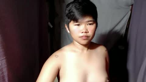 Snapshot of pinayprincesslyn chatting on November 7, 9:15 pm Lyn the Lesbian online show from November 7, 9:15 pm