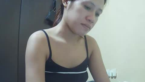 Snapshot of pinaysweet_couple chatting on January 13, 6:51 am pinaysweet_couple online show from January 13, 6:51 am