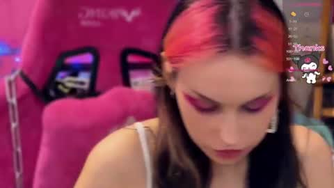 Snapshot of pineapple_dope chatting on July 28, 8:52 pm Nancy online show from July 28, 8:52 pm