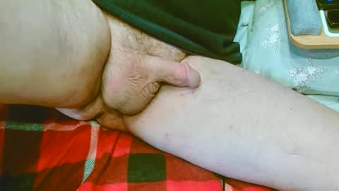 Snapshot of pinewoodman chatting on November 23, 1:05 am pinewoodman online show from November 23, 1:05 am