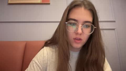 Susie online show from February 7, 9:29 pm