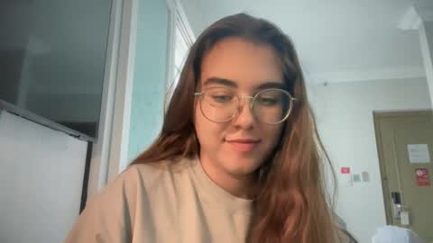 Susie online show from February 21, 2:23 am