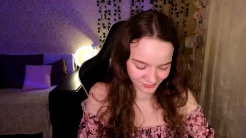 Snapshot of pink__sun chatting on March 22, 7:50 pm Stephanie online show from March 22, 7:50 pm