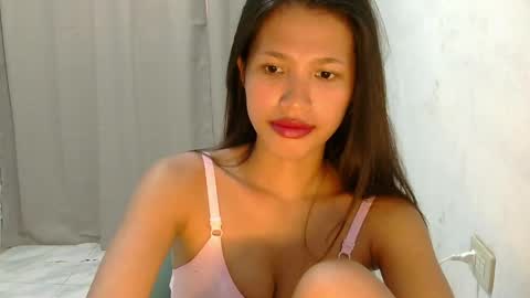 pink_bubbles011 online show from May 29, 5:05 am