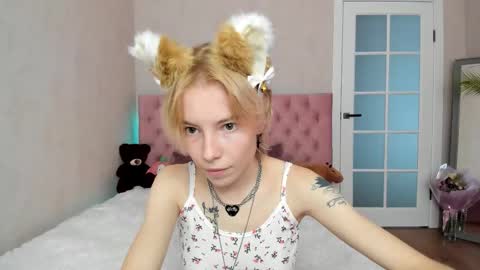 pink_lila18 online show from September 18, 8:05 am